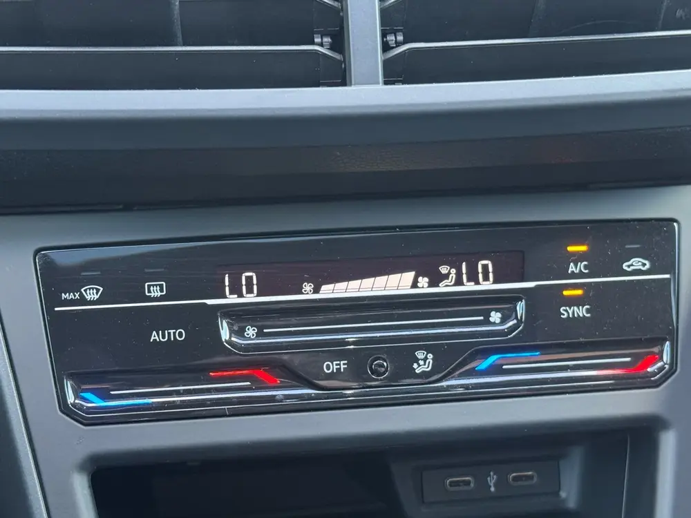 Volkswagen Taigo 1.0 TSI R-Line ACC CAMERA PANO DAK APPLE CA uit 2023, foto 13