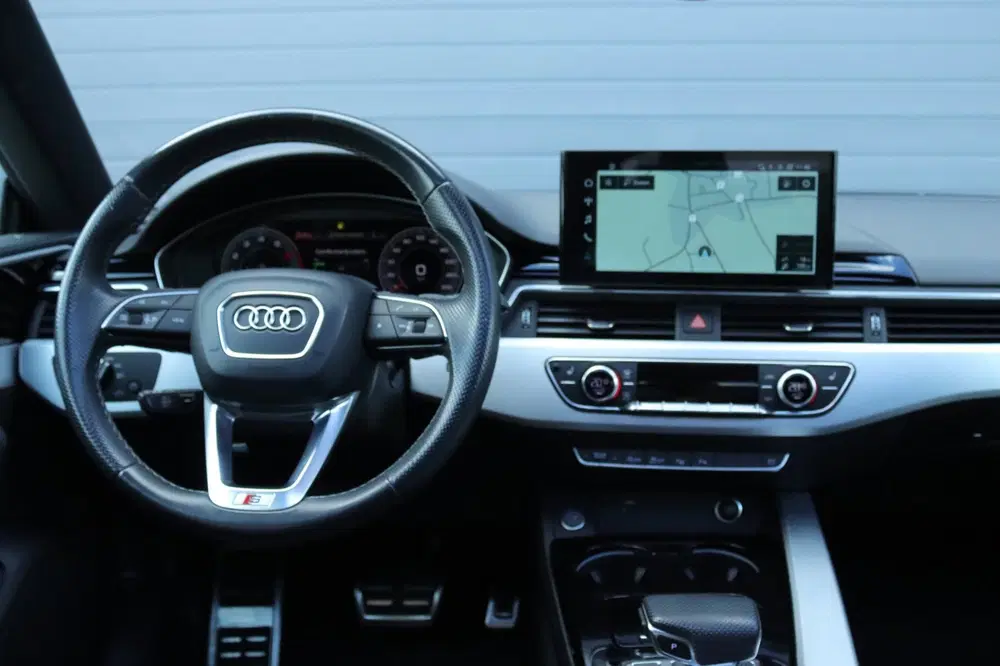 Audi A5 40 TFSI S edition uit 2021, foto 17