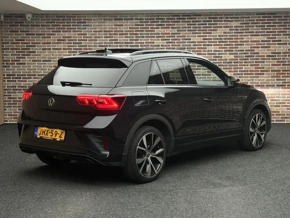 Volkswagen T-Roc 1.5 TSI R-Line Edition uit 2024, foto 2