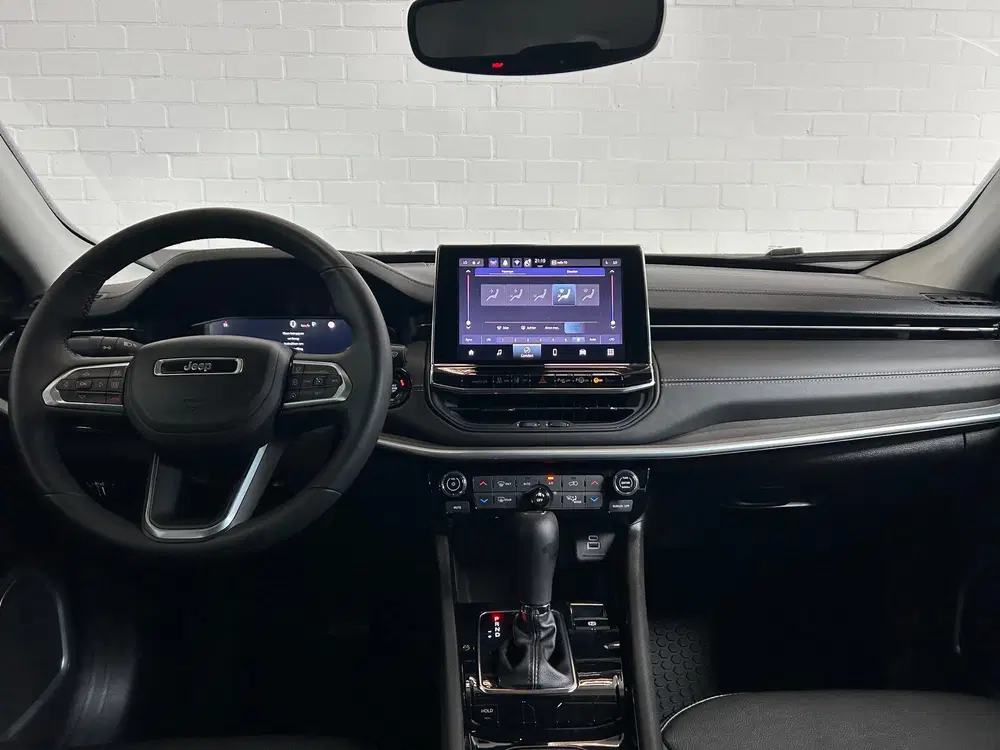 Jeep Compass 1.5T e-Hybrid. 360 camera uit 2024, foto 14