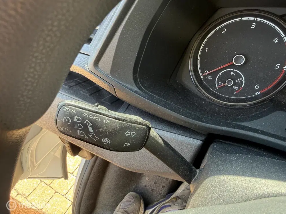 Volkswagen Transporter 2.0 TDI L1H1 26 Economy Business uit 2022, foto 15