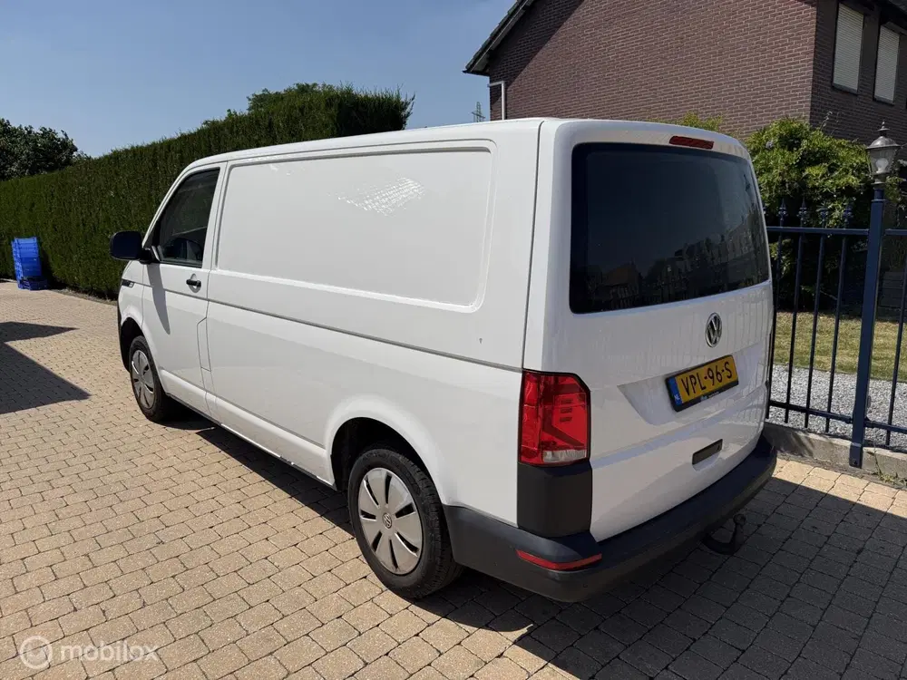 Volkswagen Transporter 2.0 TDI L1H1 26 Economy Business uit 2022, foto 7