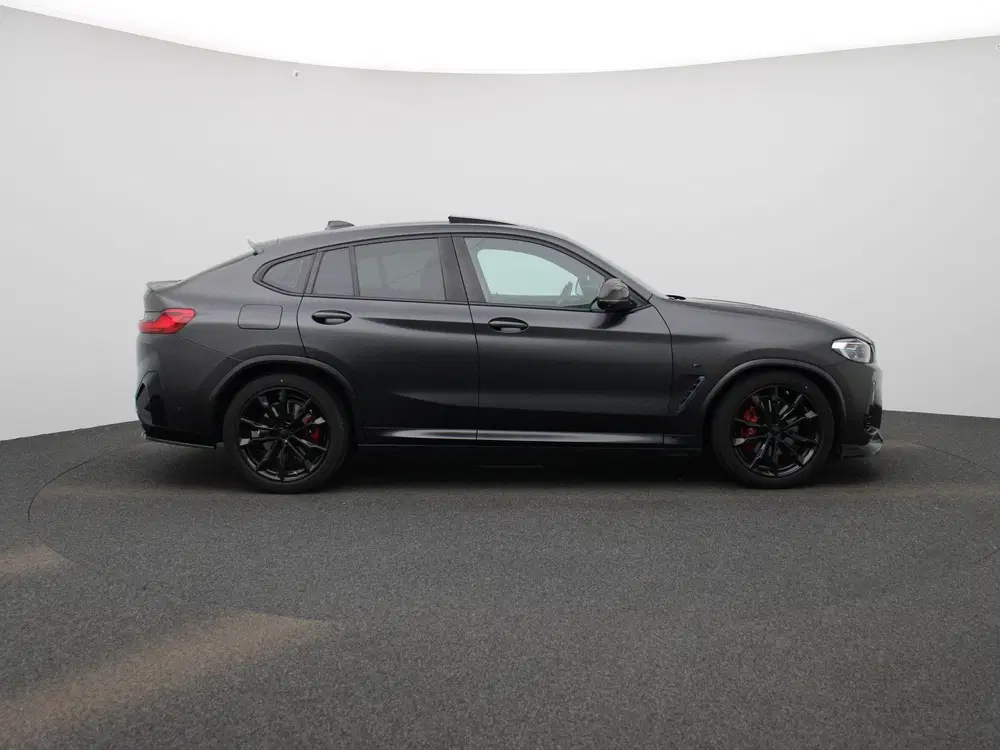 BMW X4 xDrive20i High Executive uit 2022, foto 6