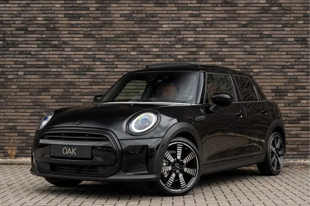 Mini Cooper 1.5 Cooper Aut. uit 2023, foto 2