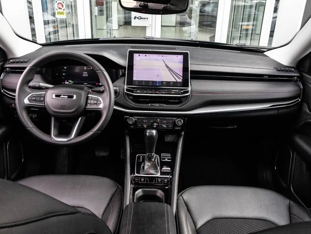 Jeep Compass 4xe 240 Plug-in Hybrid Electric Trailhawk uit 2022, foto 2