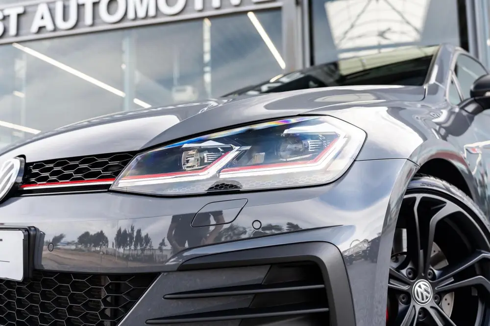 Volkswagen Golf 2.0 TSI GTI TCR Pano Dsg Akrapovic uit 2020, foto 9