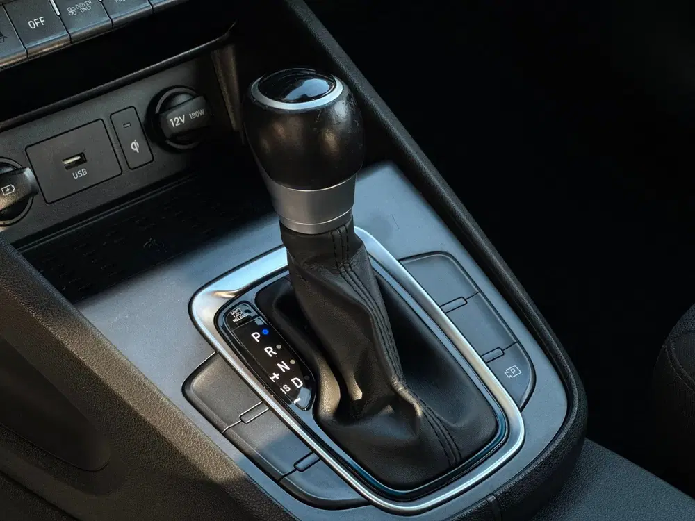 Hyundai KONA 1.6 HEV Creative Automaat uit 2021, foto 19