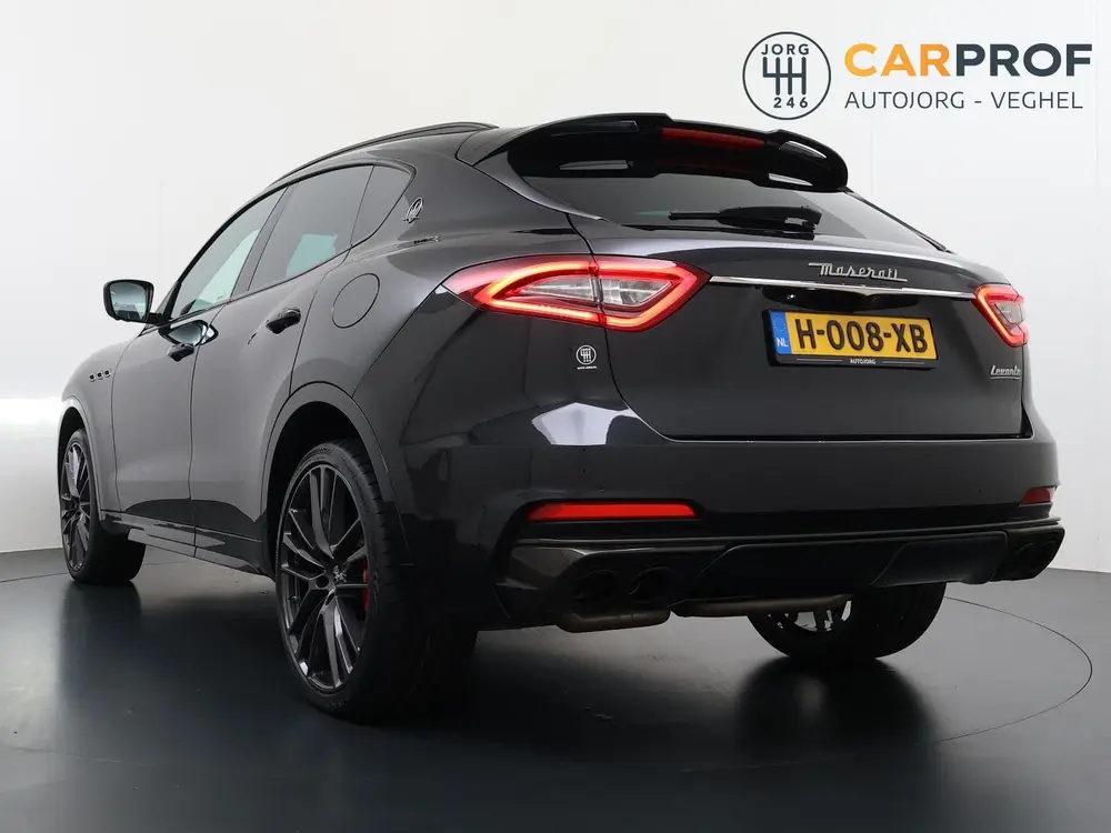Maserati Levante 3.8 V8 Trofeo 589 K ! | Carbon | Panoramada uit 2020, foto 2
