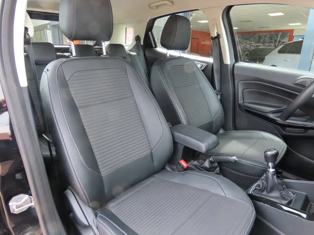 Ford EcoSport 1.0 EcoBoost Titanium Trekhaak Winterpakke uit 2021, foto 9
