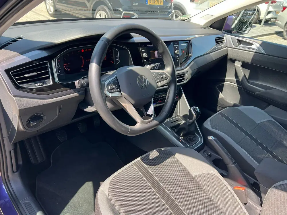 Volkswagen Polo 1.0 TSI IQ Light, virtual cockpit, cruise, n uit 2022, foto 2