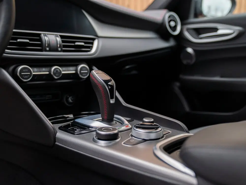 Alfa Romeo Giulia 2.0 T GME AWD Competizione (bj 2023) uit 2023, foto 10