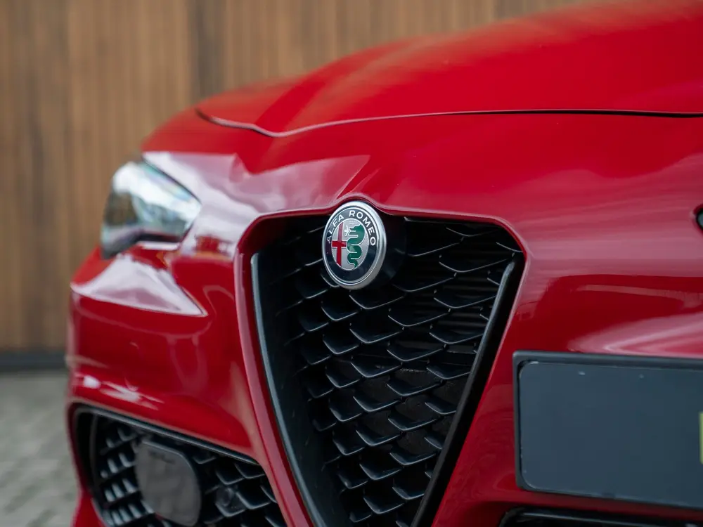 Alfa Romeo Giulia 2.0 T GME AWD Competizione (bj 2023) uit 2023, foto 18