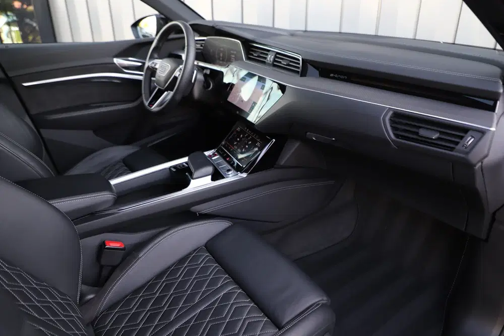 Audi e-tron S quattro 95 kWh uit 2021, foto 2