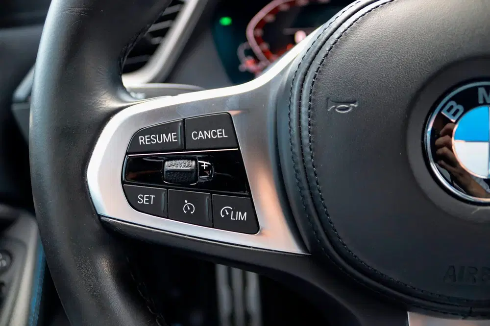 BMW 1-serie 118i M-Pakket BTW XENON SFEER VIRTUAL KEYL uit 2021, foto 17