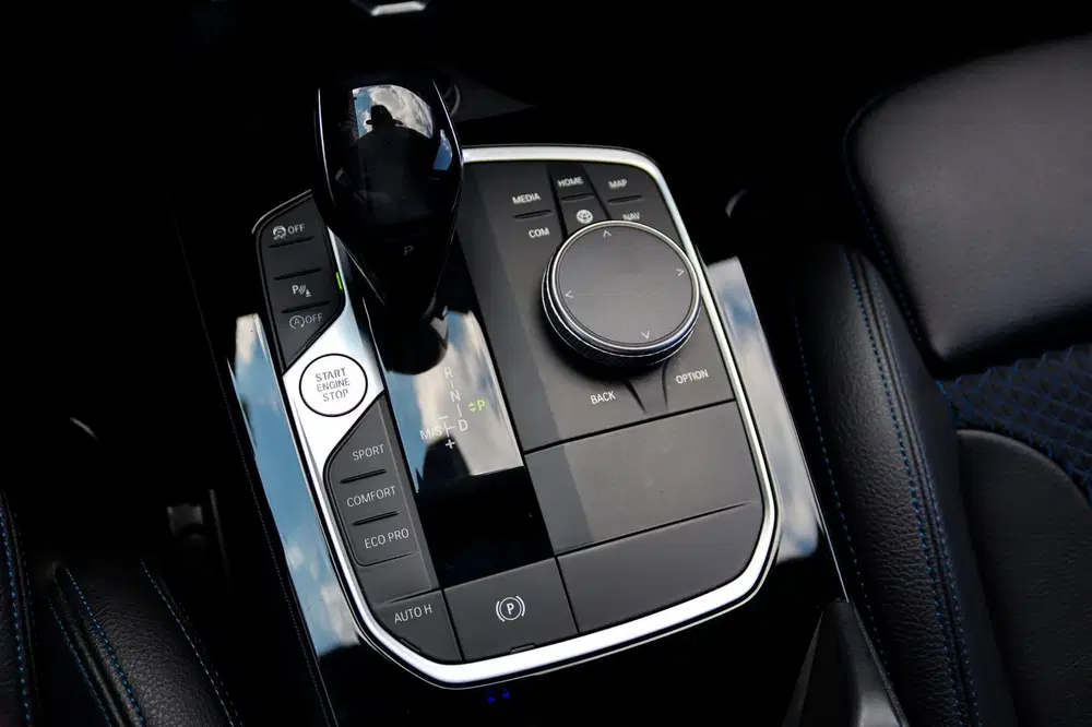 BMW 1-serie 118i M-Pakket BTW XENON SFEER VIRTUAL KEYL uit 2021, foto 20