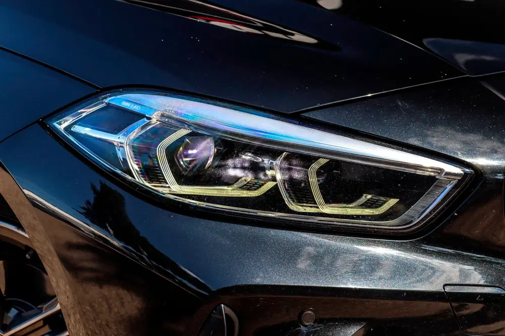BMW 1-serie 118i M-Pakket BTW XENON SFEER VIRTUAL KEYL uit 2021, foto 6