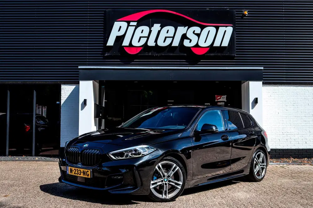 BMW 1-serie 118i M-Pakket BTW XENON SFEER VIRTUAL KEYL uit 2021, foto 7
