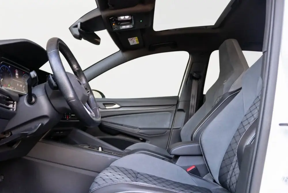 Volkswagen Golf VIII Lim. R-Line 1.5 eTSI DSG Pano l Camera uit 2021, foto 11