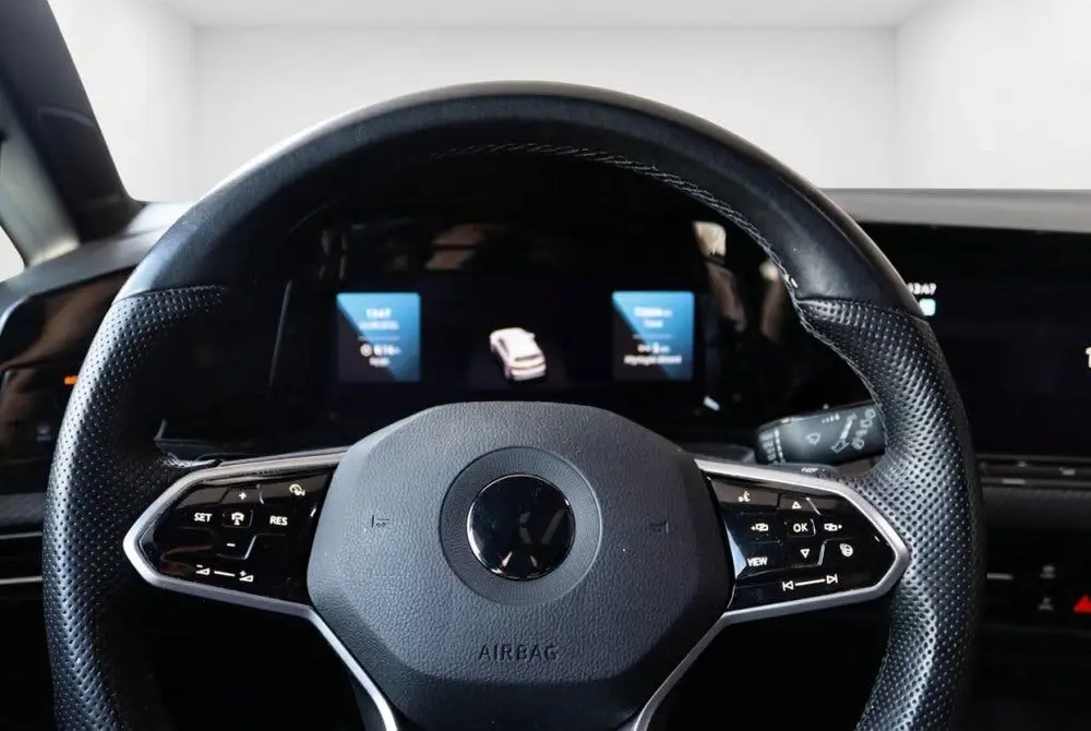 Volkswagen Golf VIII Lim. R-Line 1.5 eTSI DSG Pano l Camera uit 2021, foto 14