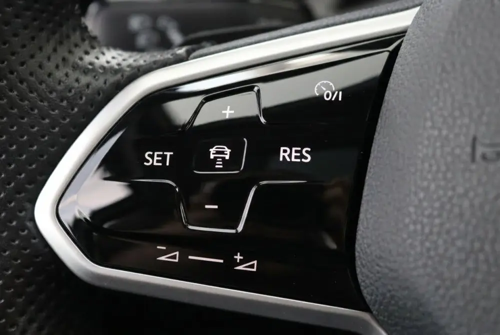 Volkswagen Golf VIII Lim. R-Line 1.5 eTSI DSG Pano l Camera uit 2021, foto 20
