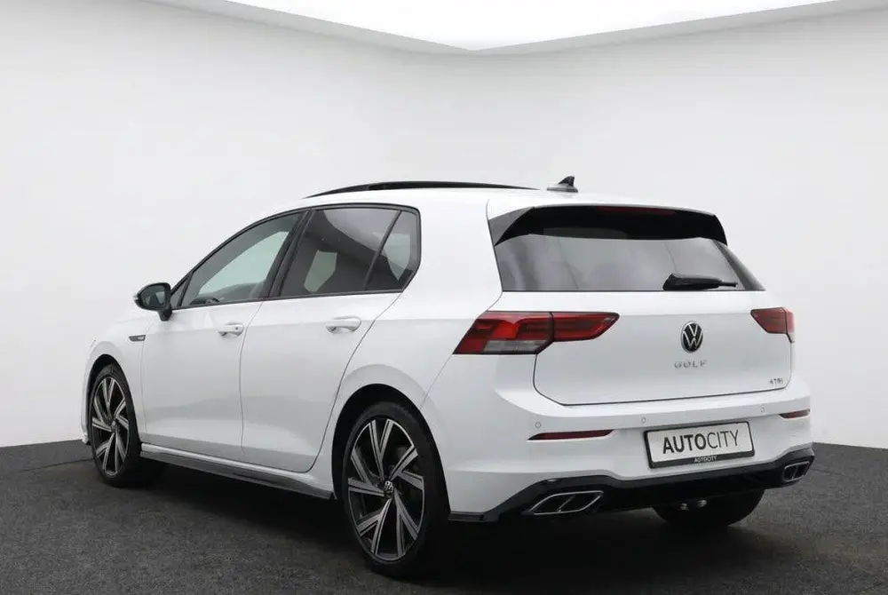 Volkswagen Golf VIII Lim. R-Line 1.5 eTSI DSG Pano l Camera uit 2021, foto 3