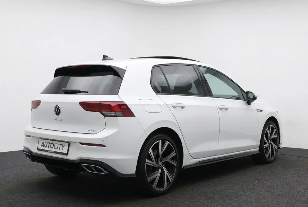 Volkswagen Golf VIII Lim. R-Line 1.5 eTSI DSG Pano l Camera uit 2021, foto 5
