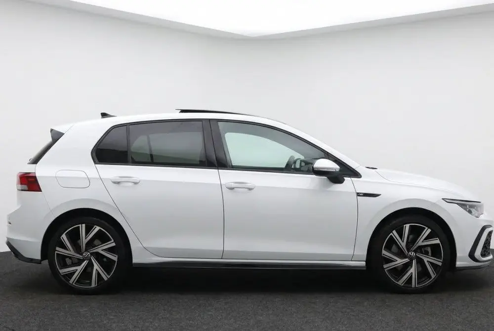 Volkswagen Golf VIII Lim. R-Line 1.5 eTSI DSG Pano l Camera uit 2021, foto 6