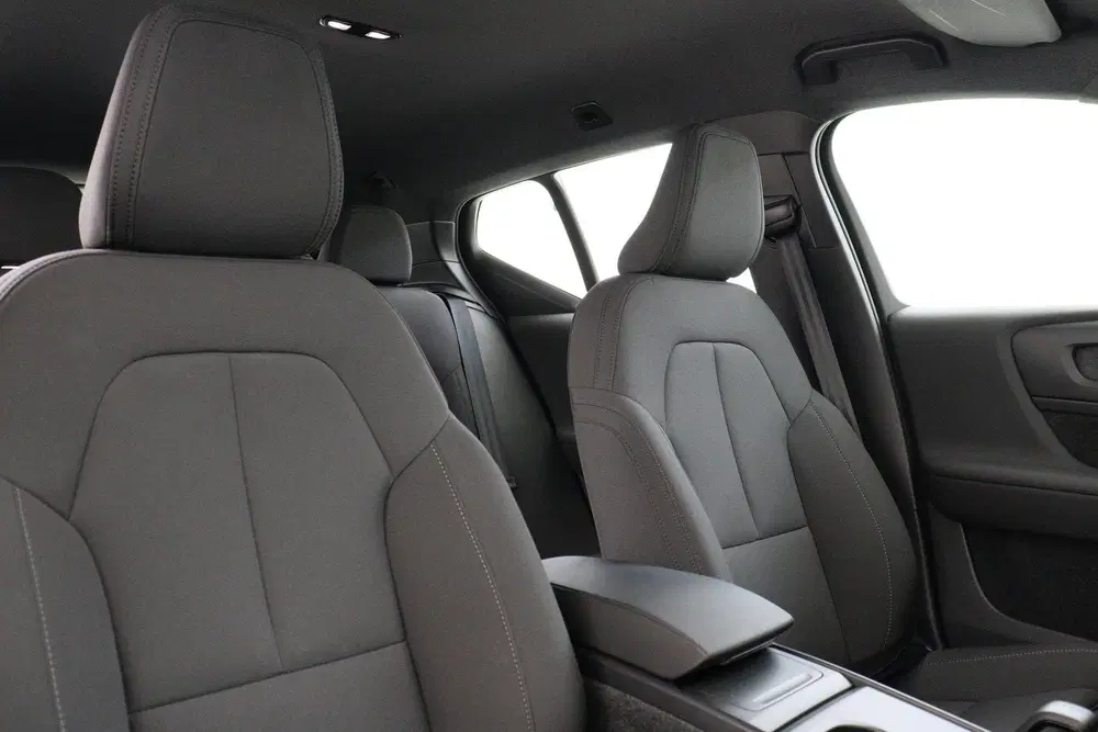 Volvo EX40 SINGLE MOTOR EXTENDED RANGE PLUS 82 kWh -H uit 2025, foto 10
