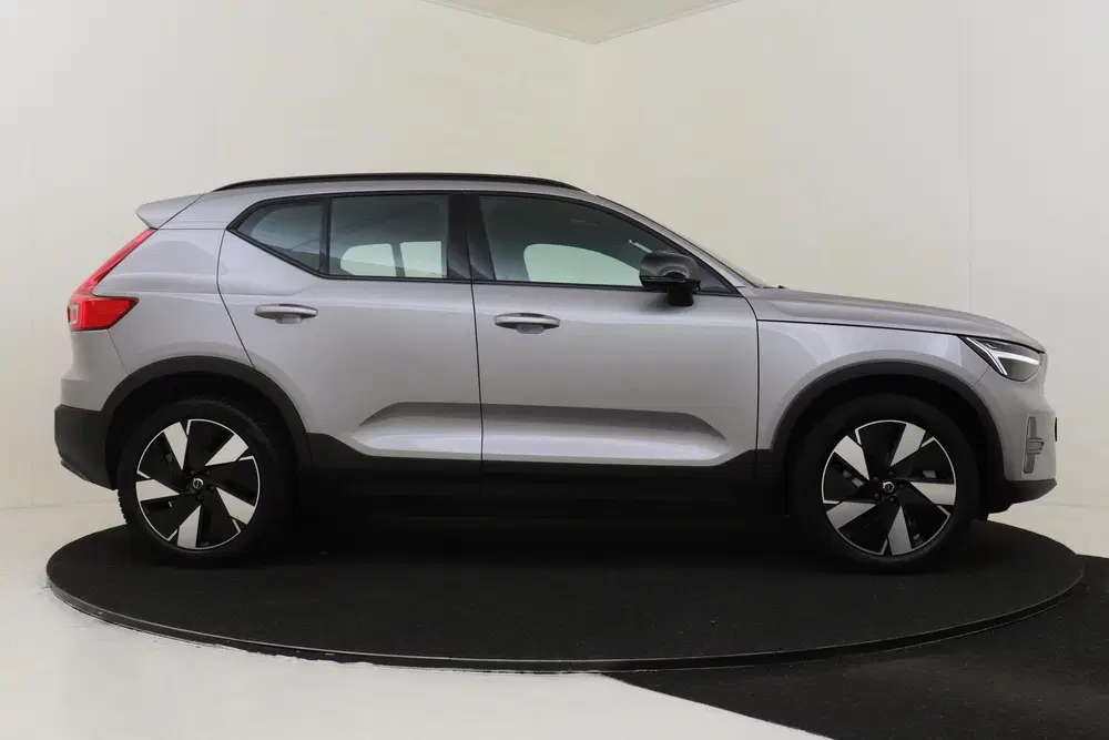 Volvo EX40 SINGLE MOTOR EXTENDED RANGE PLUS 82 kWh -H uit 2025, foto 13