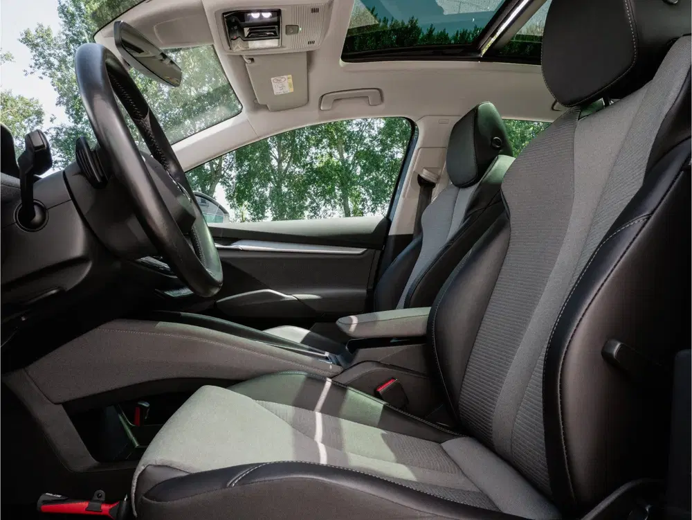 Skoda Enyaq 60 SOH 91% Panoramadak uit 2021, foto 13