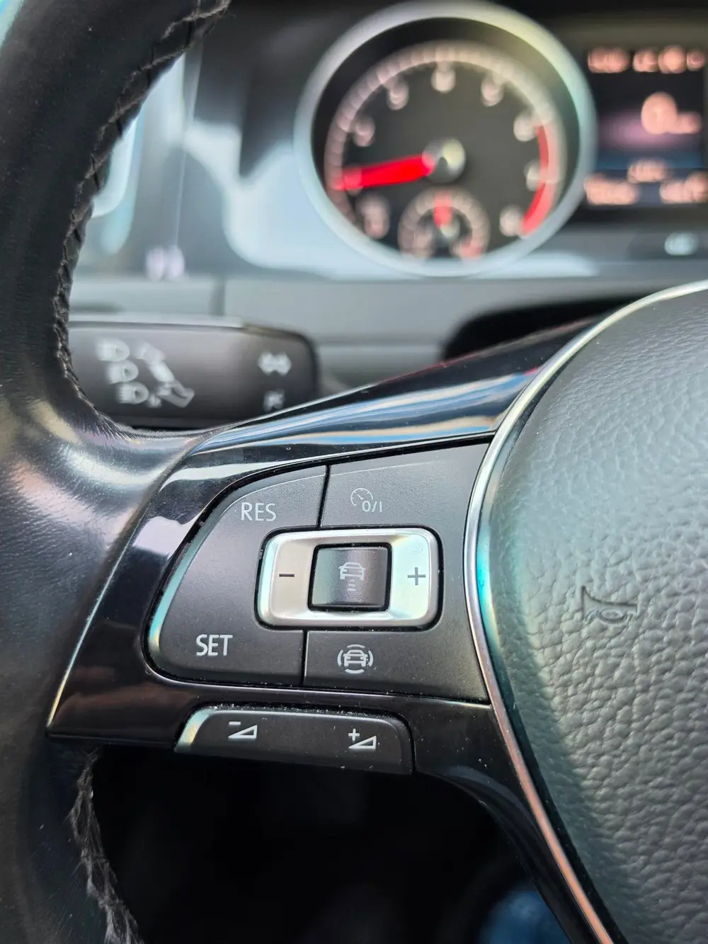 Volkswagen Golf 1.5 TSI Highline Business R AUTOMAAT/NAP/AIR uit 2019, foto 19