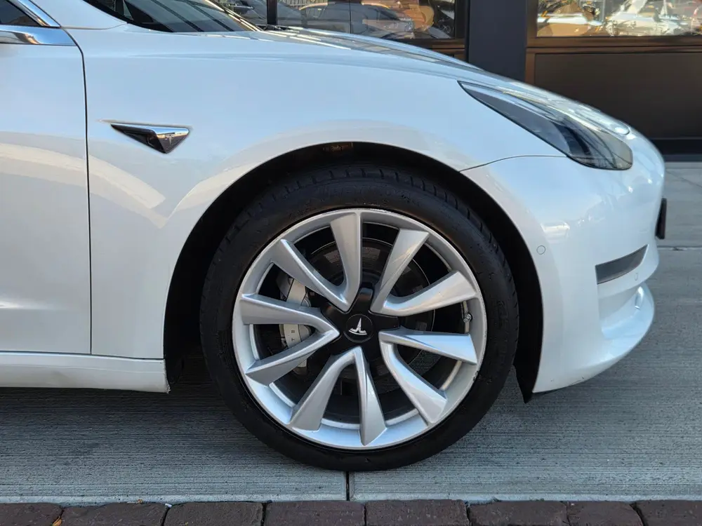 Tesla Model 3 Long Range AWD 75 kWh | Autopilot uit 2019, foto 16