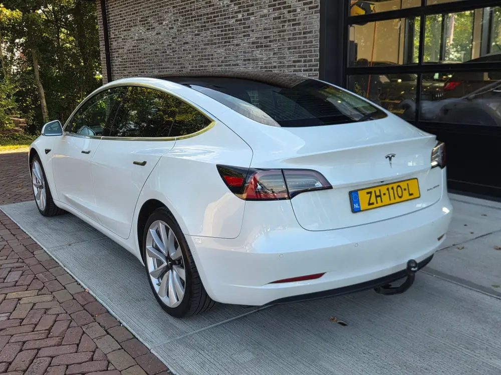 Tesla Model 3 Long Range AWD 75 kWh | Autopilot uit 2019, foto 18