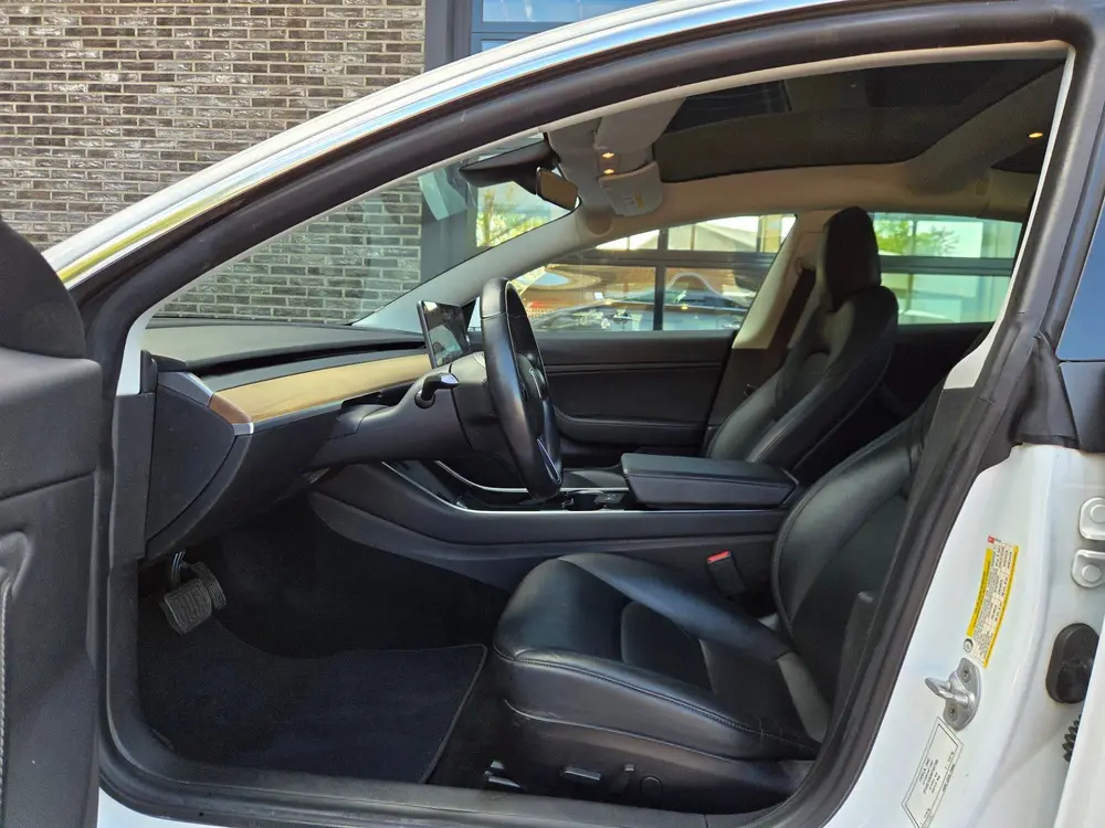 Tesla Model 3 Long Range AWD 75 kWh | Autopilot uit 2019, foto 4