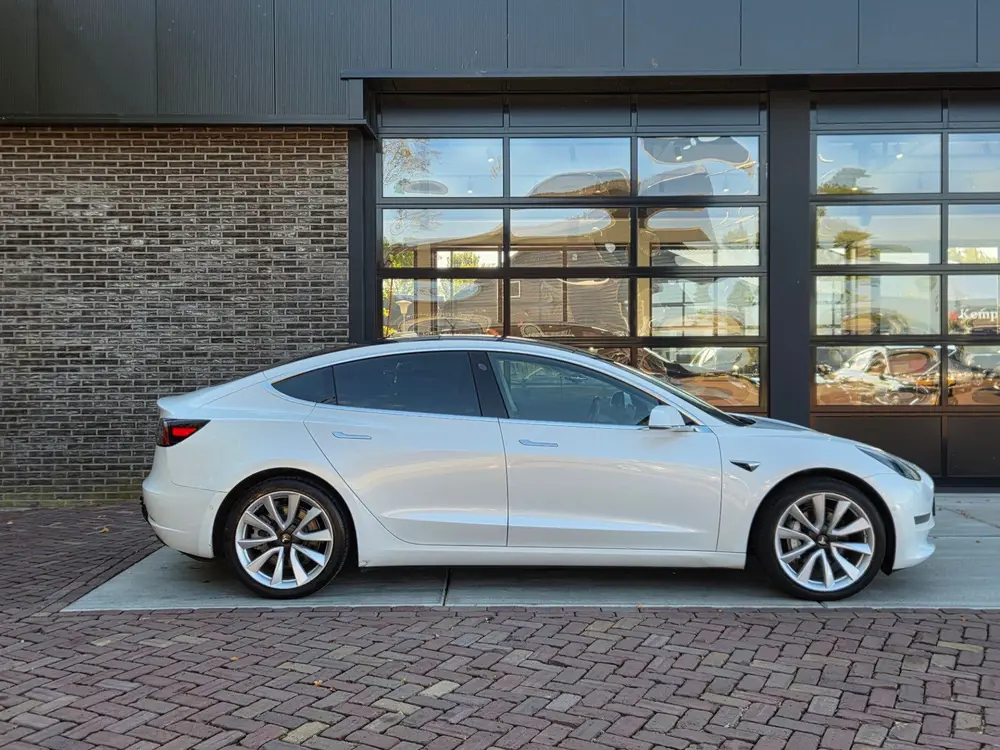 Tesla Model 3 Long Range AWD 75 kWh | Autopilot uit 2019, foto 7
