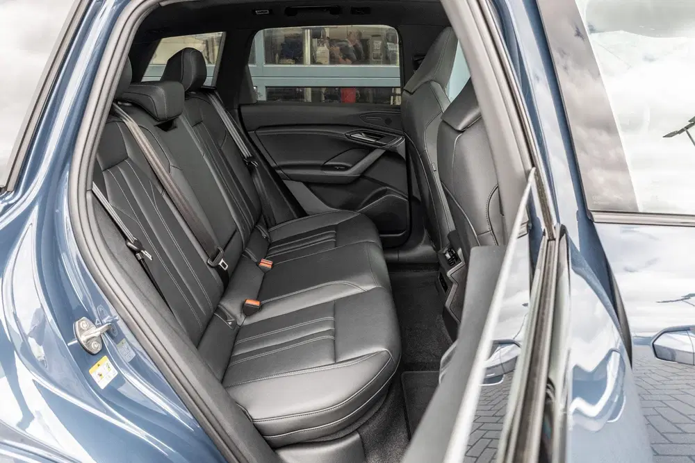 Audi Q6 e-tron 252pk S Edition 83 kWh uit 2026, foto 17