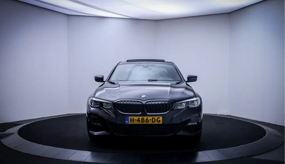 BMW 3-serie 320iA M-SPORT ORIGINEEL NL uit 2020, foto 2