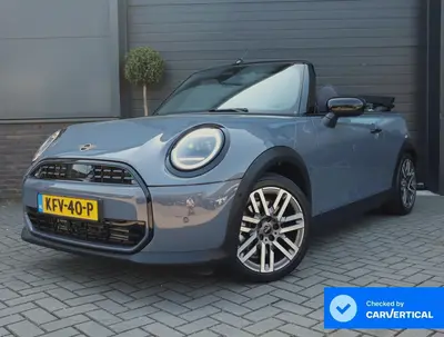 Mini Cabrio 2.0 Cooper C Classic M uit 2025