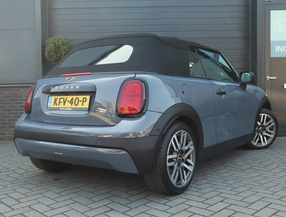 Mini Cabrio 2.0 Cooper C Classic M uit 2025, foto 4
