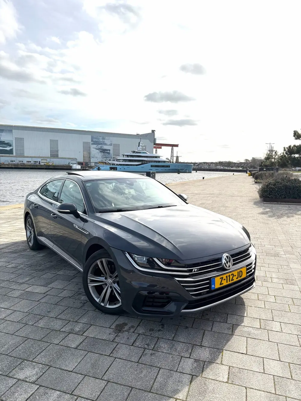 Volkswagen Arteon 2.0 TSI 190pk 7-DSG 2020 Grijs uit 2020, foto 3