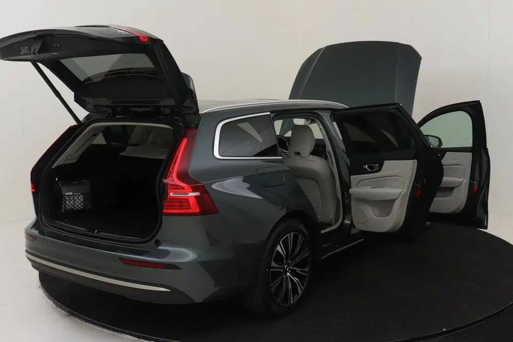 Volvo V60 T6 PLUG-IN HYBRID AWD ULTRA BRIGHT -PANO.D uit 2026, foto 19