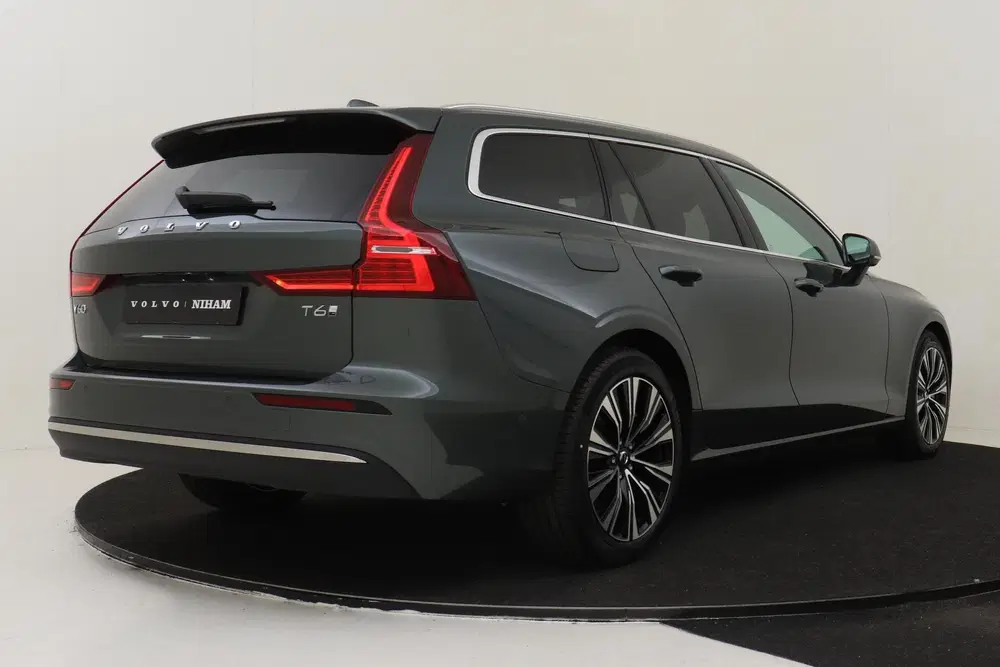 Volvo V60 T6 PLUG-IN HYBRID AWD ULTRA BRIGHT -PANO.D uit 2026, foto 3