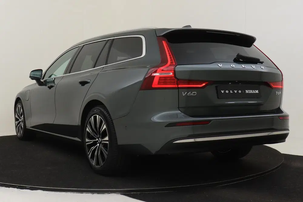 Volvo V60 T6 PLUG-IN HYBRID AWD ULTRA BRIGHT -PANO.D uit 2026, foto 5