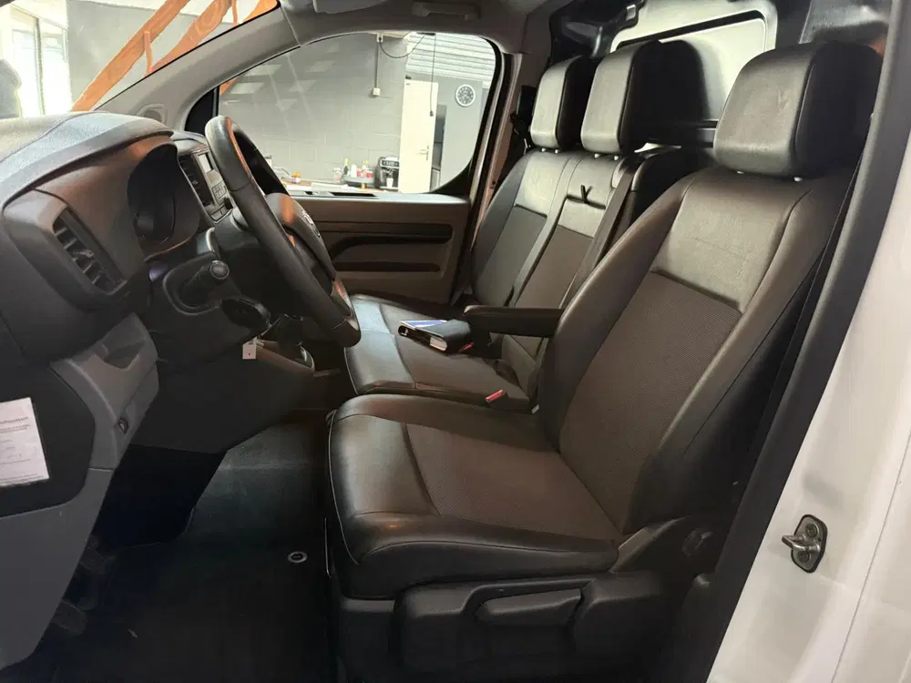 Toyota Proace 1.5 D-4D Cool Comfort Long uit 2020, foto 8