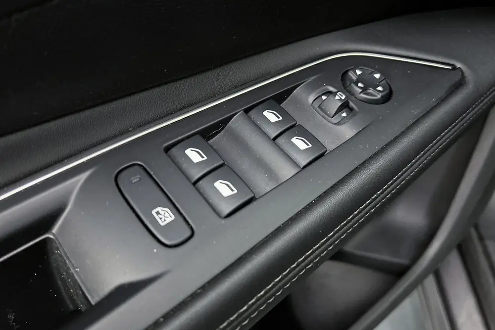 Peugeot 5008 1.2 PureTech Advanced Grip Control Allure | Tre uit 2019, foto 20