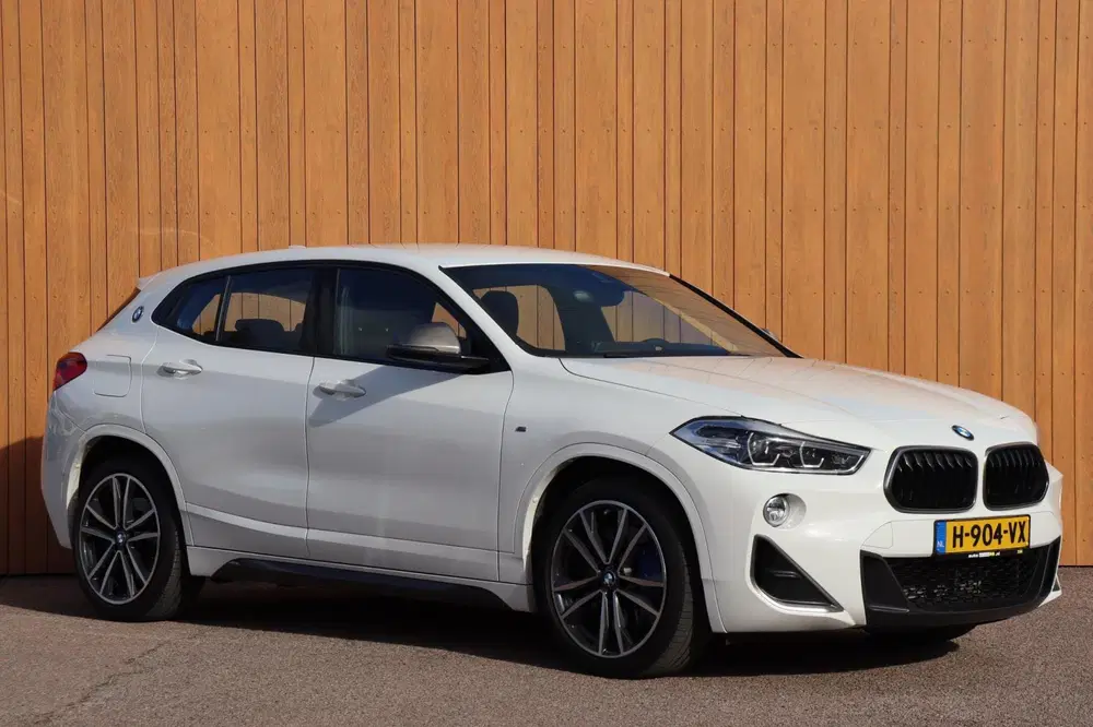 BMW X2 orgNL 4WD Collector item uit 2020, foto 2