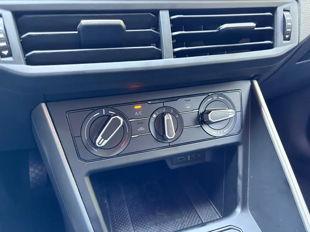 Volkswagen Polo 1.0 TSI Comfortline CARPLAY/ NAVI/ PARKEERSE uit 2021, foto 13
