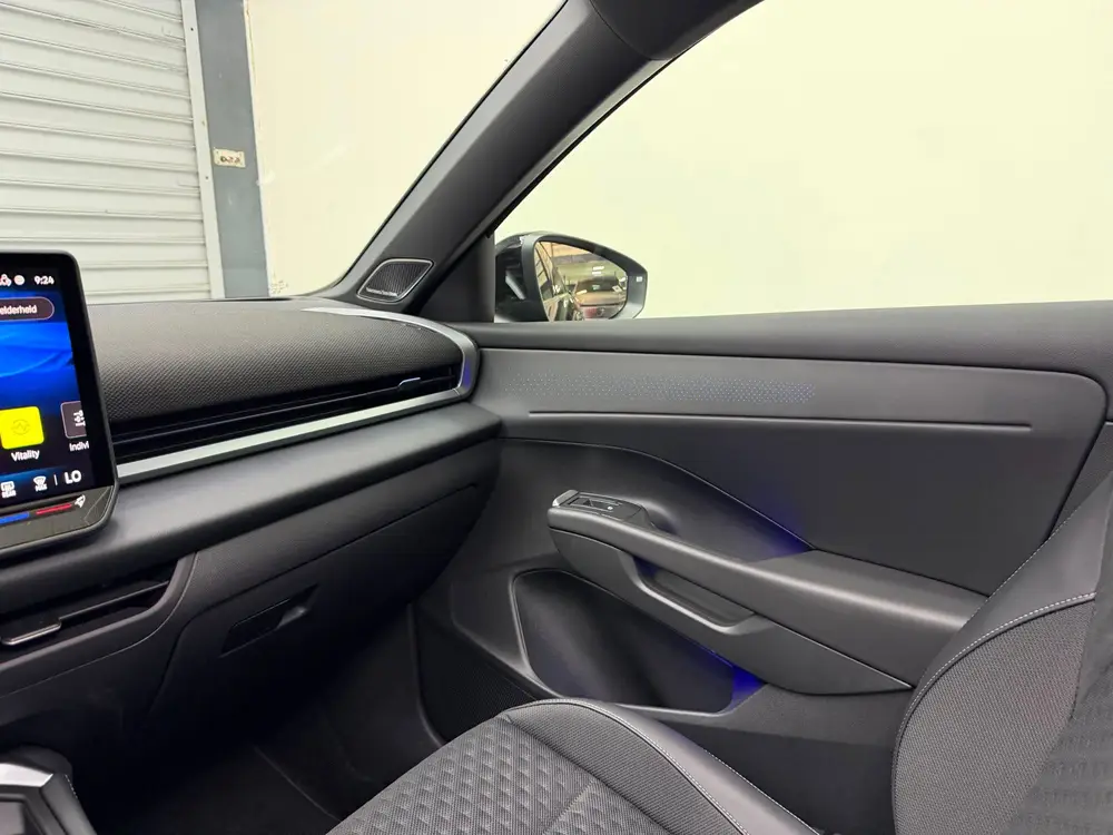 Volkswagen T-Roc 1.5 eTsi R-Line - Full option - Pano - Elek uit 2026, foto 16