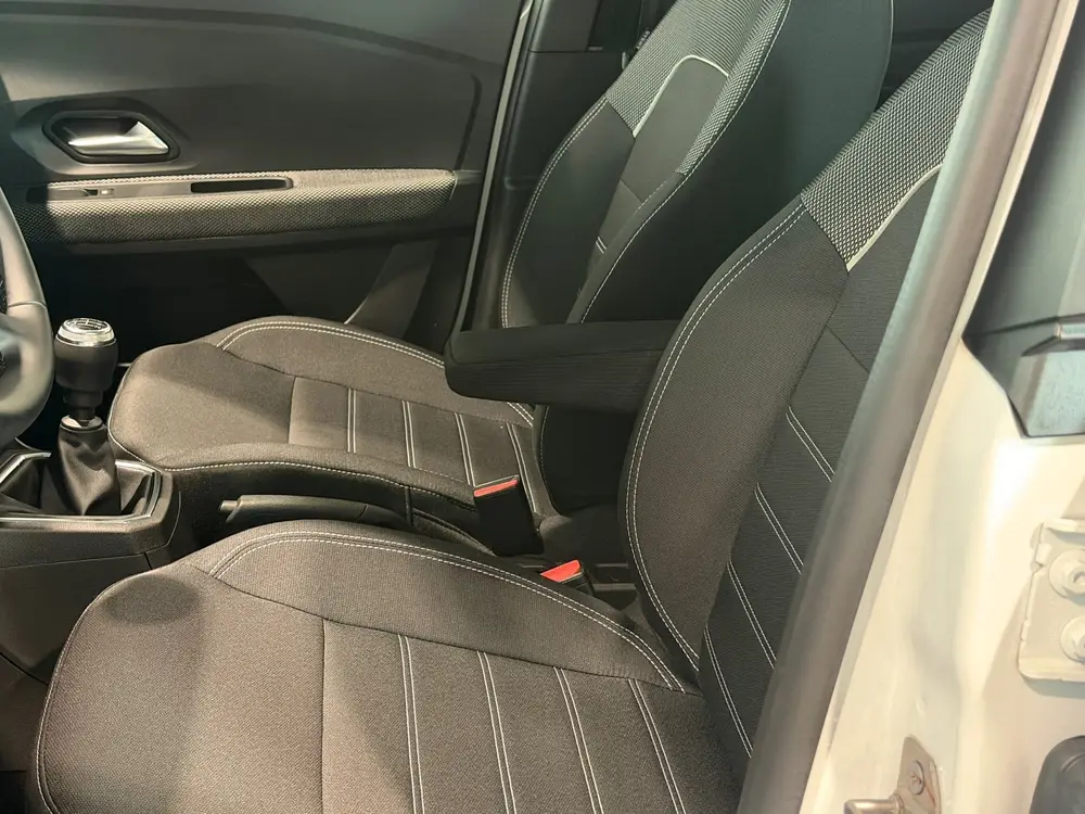 Dacia Sandero 1.0 TCe 90 Comfort LED uit 2022, foto 4