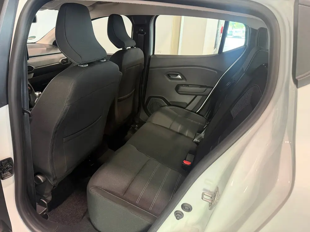 Dacia Sandero 1.0 TCe 90 Comfort LED uit 2022, foto 5